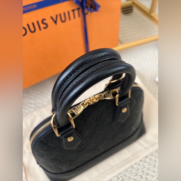 SOLD Authentic Louis Vuitton Neo Alama BB - Picture 8 of 12